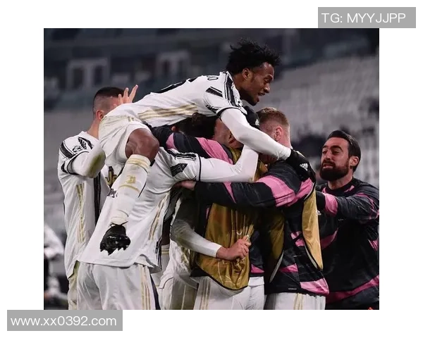 欧联杯惊心动魄多特蒙德逆转波尔图红牌事件引发全场热议 欧联杯惊心动魄多特蒙德逆转波尔图红牌事件引发全场热议