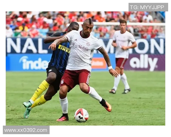 德甲精彩对决AC米兰3-0战胜巴萨上演帽子戏法引爆全场激情