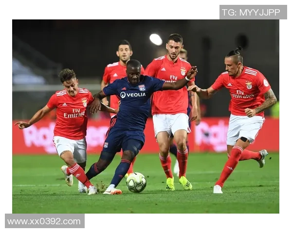 中超精彩对决本菲卡逆转里昂神扑瞬间点燃全场激情 中超精彩对决本菲卡逆转里昂神扑瞬间点燃全场激情