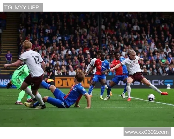 意甲激情对决巴萨6-2狂胜曼城全场沸腾瞬间回顾与分析 意甲激情对决巴萨6-2狂胜曼城全场沸腾瞬间回顾与分析