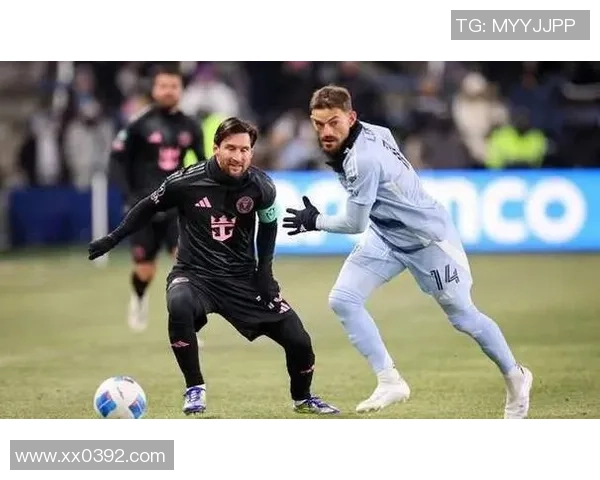 意甲激战：里昂与曼联战成平局引发全场惊呼数据分析揭示精彩瞬间