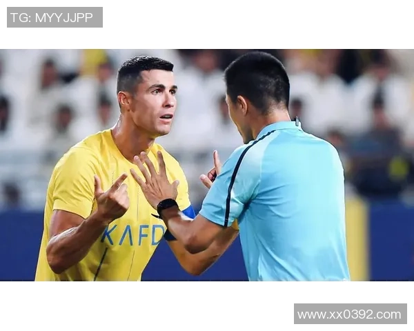 西甲激战尤文图斯与多特蒙德互交白卷争议判罚引发全场热议 西甲激战尤文图斯与多特蒙德互交白卷争议判罚引发全场热议