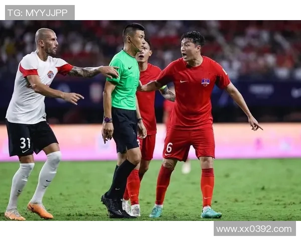 中超精彩对决本菲卡小胜尤文图斯帽子戏法引发争议判罚热议