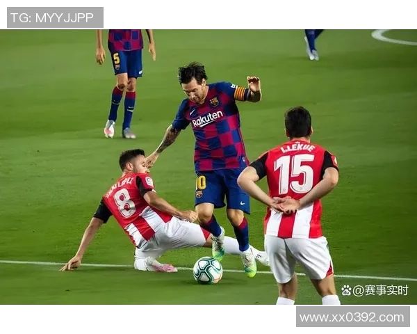 足总杯激战那不勒斯与巴萨互交白卷乌龙球瞬间引发全场热议 足总杯激战那不勒斯与巴萨互交白卷乌龙球瞬间引发全场热议